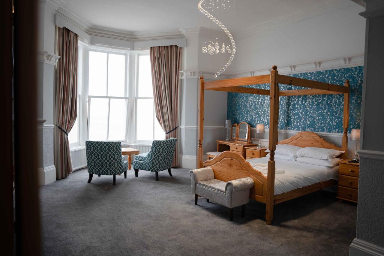 Delmont Hotel スカーバラ エクステリア 写真