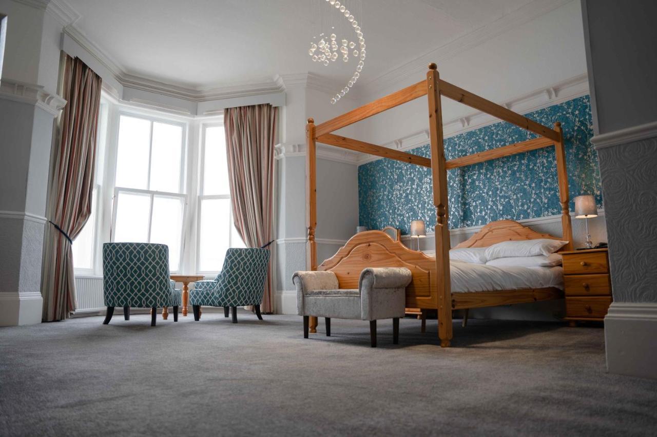 Delmont Hotel スカーバラ エクステリア 写真