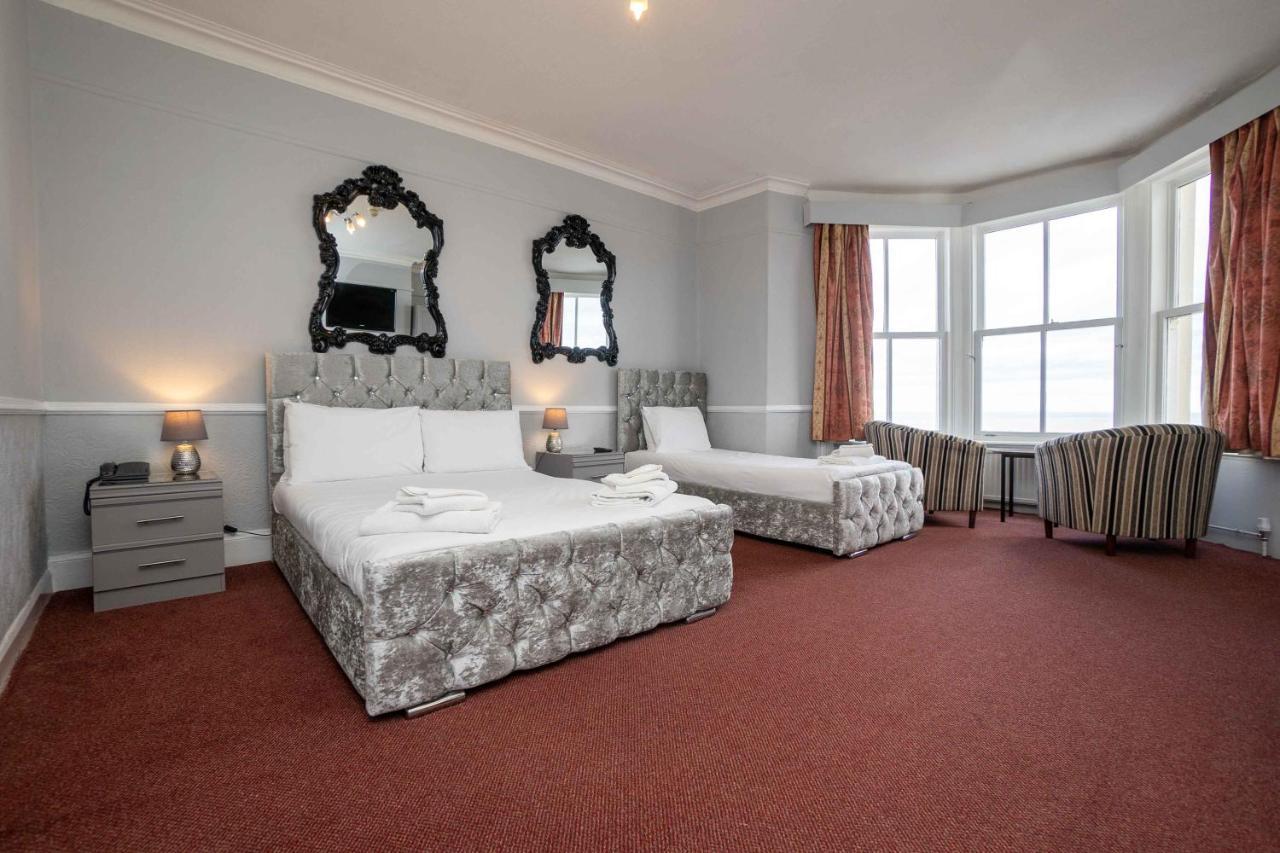 Delmont Hotel スカーバラ エクステリア 写真