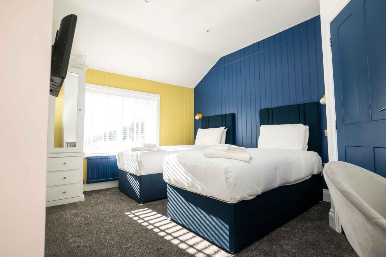 Delmont Hotel スカーバラ エクステリア 写真