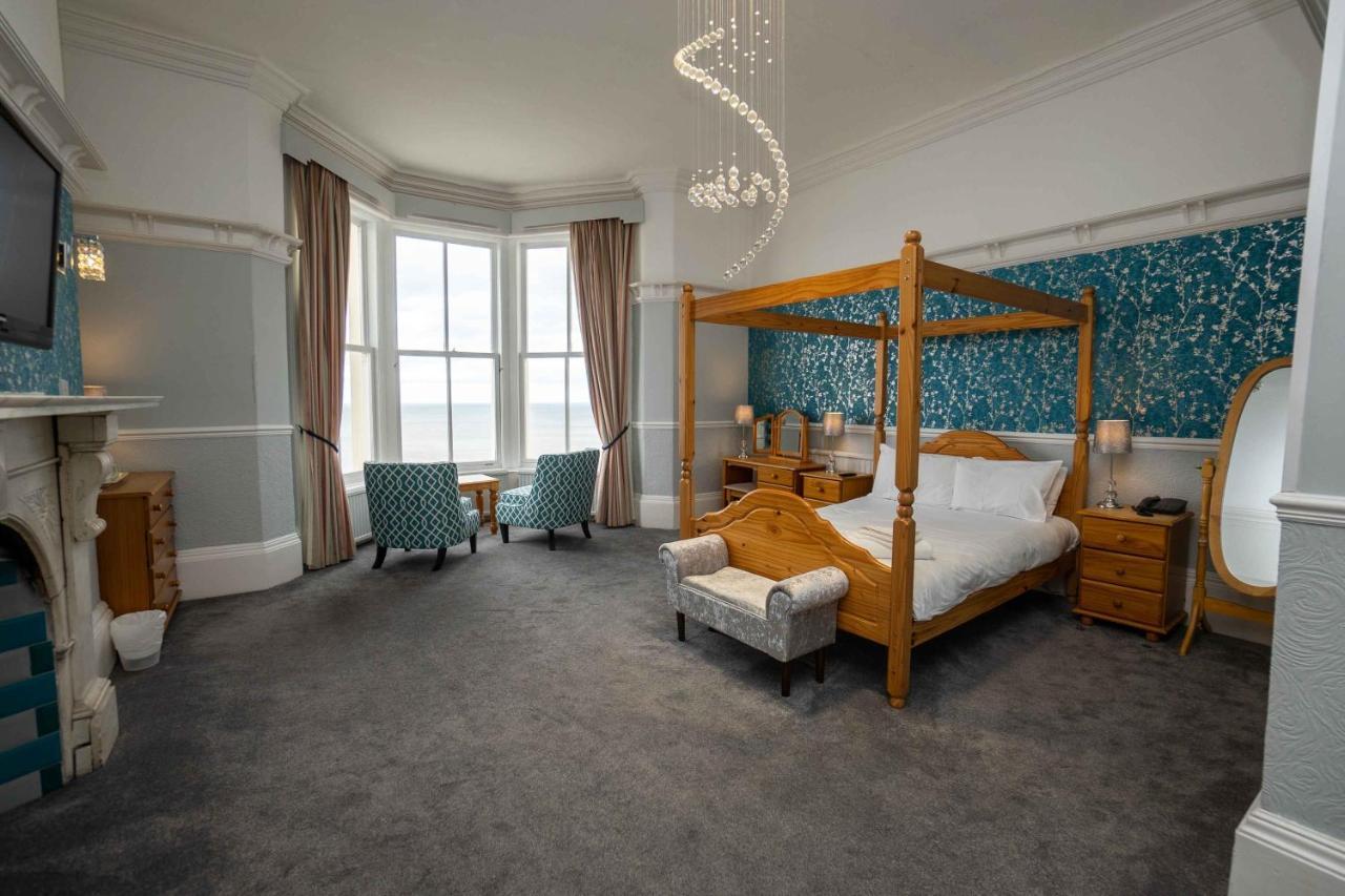 Delmont Hotel スカーバラ エクステリア 写真
