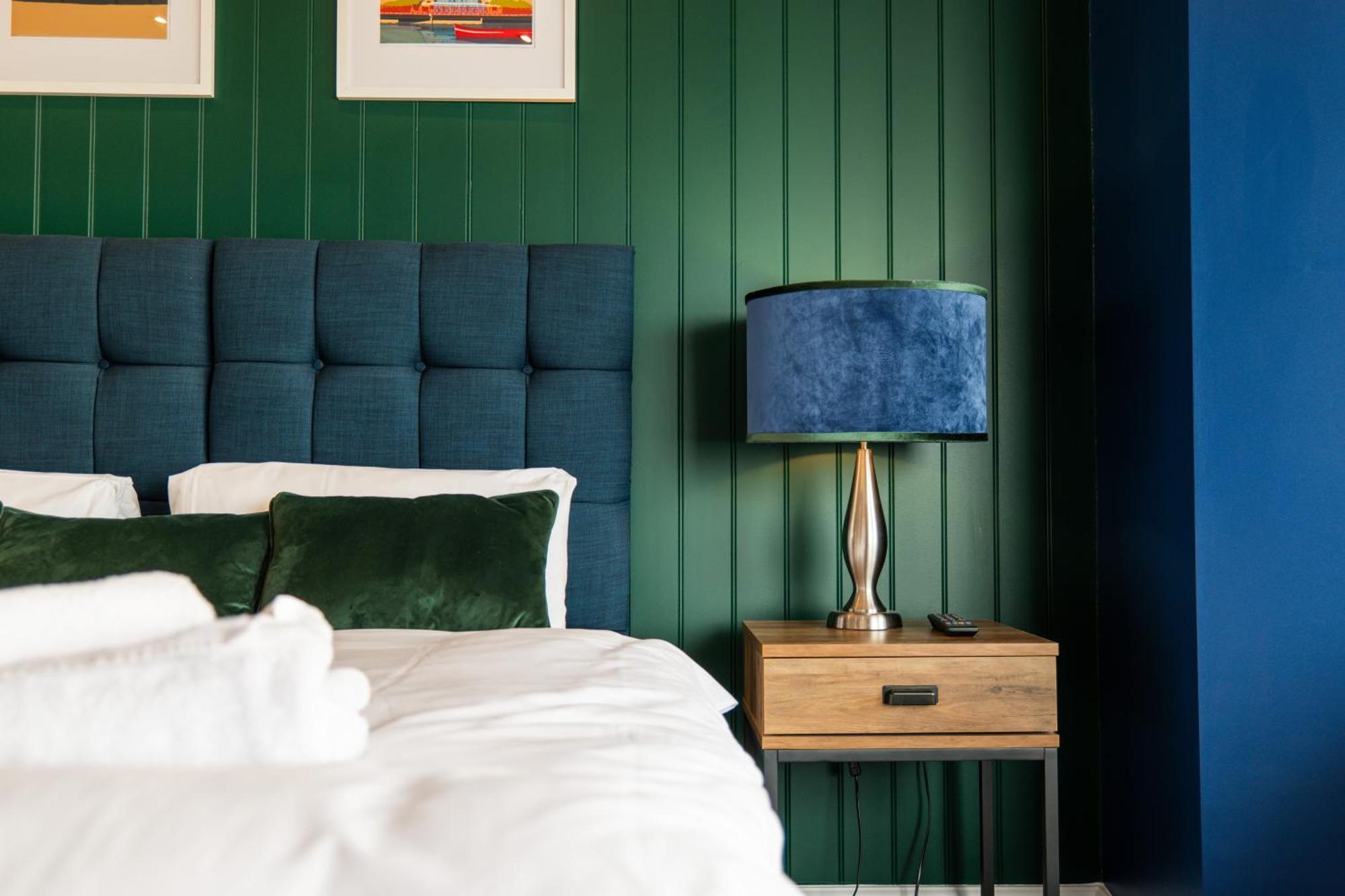 Delmont Hotel スカーバラ エクステリア 写真