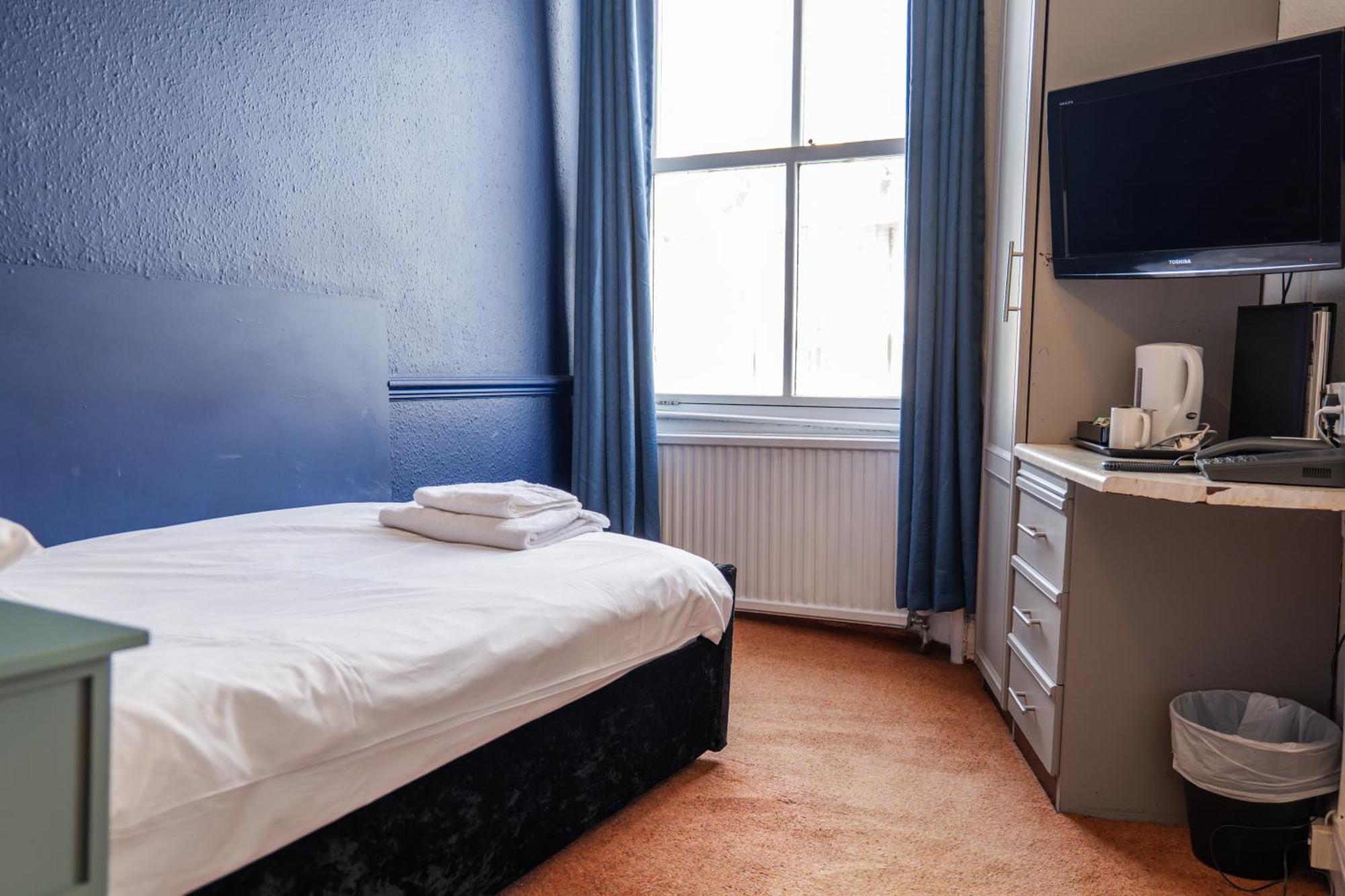 Delmont Hotel スカーバラ エクステリア 写真